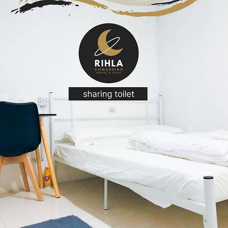 Rihla Dataran Tengah Hostel Gua Musang Exterior foto