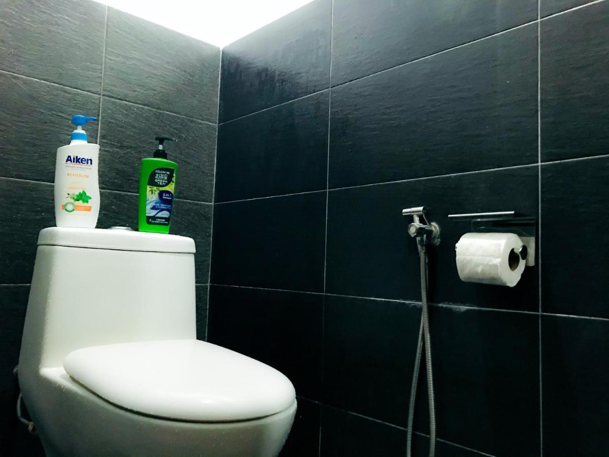 Rihla Dataran Tengah Hostel Gua Musang Exterior foto