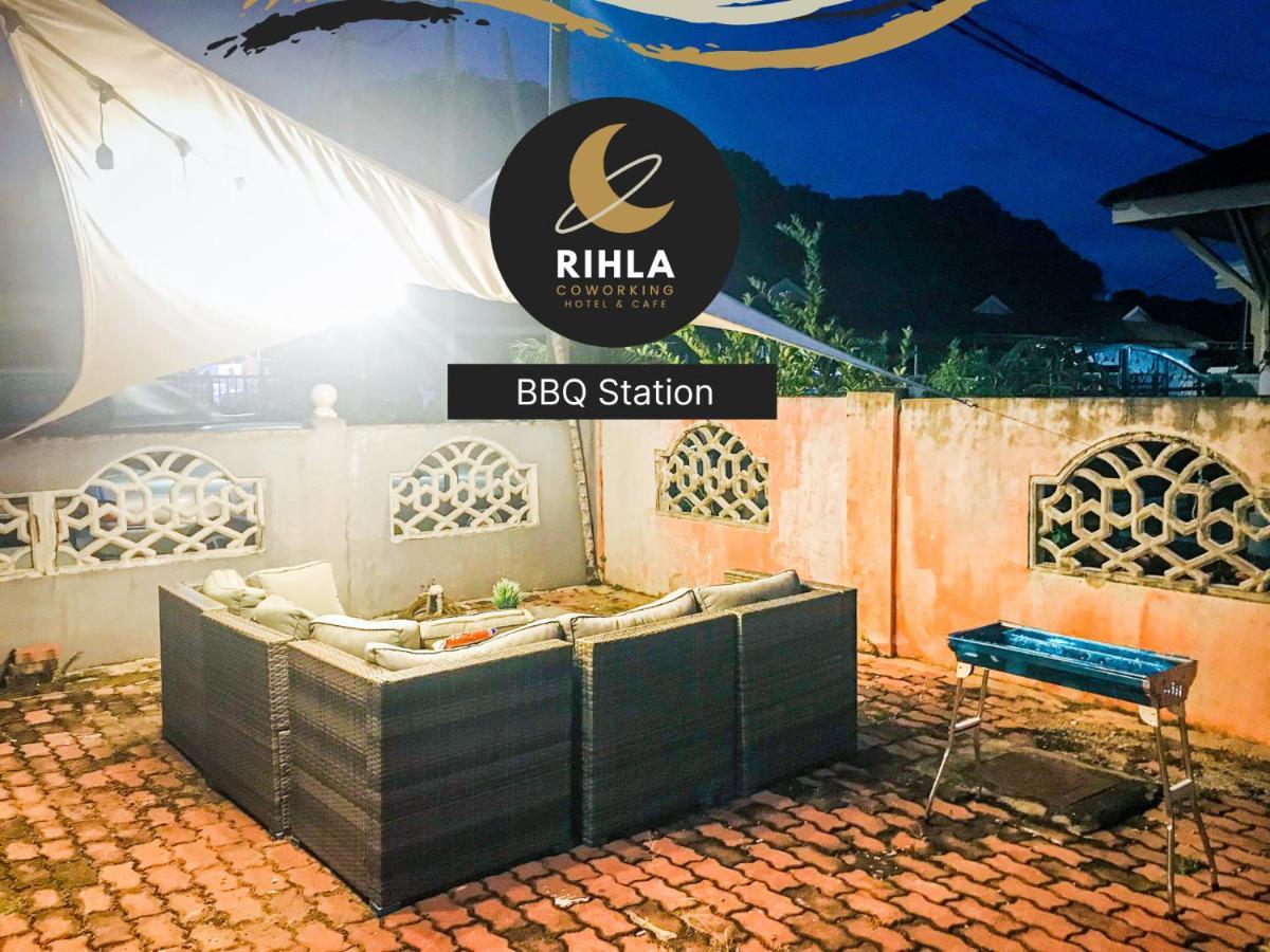 Rihla Dataran Tengah Hostel Gua Musang Exterior foto